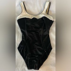 Miraclesuit Shaping Swimsuit Black and White Size 10